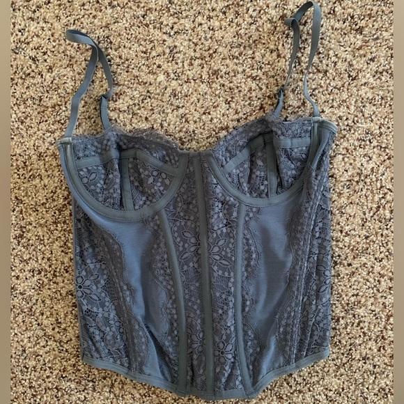 VIRAL URBAN OUTFITTERS CORSET- STYLE TOP - Picture 1 of 2